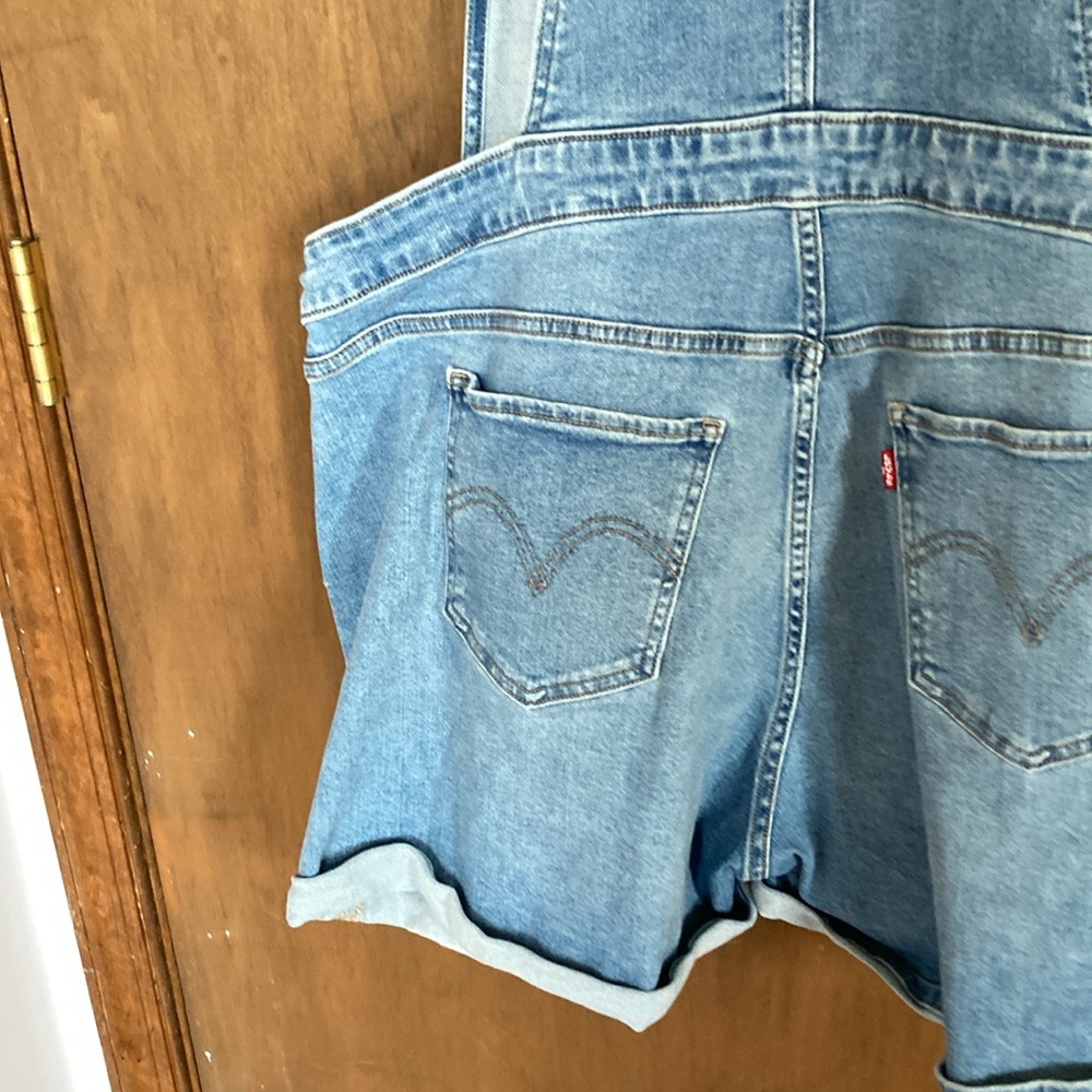 Offer $35 Levi’s denim jean short overall 20W - Picture 10 of 17